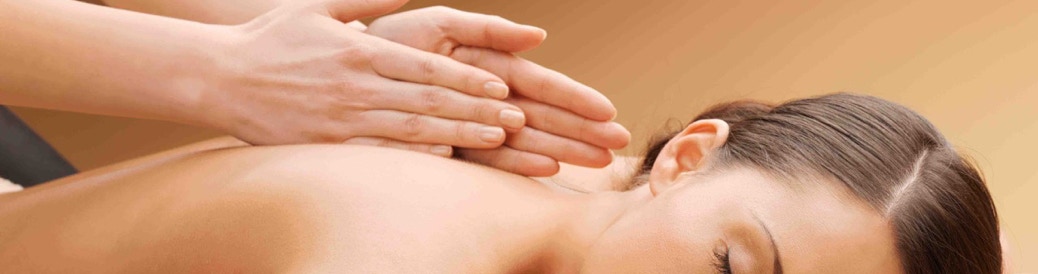 Für Ihre Schönheit betrachte ich mehr als nur Ihre Haut - körperliche Entspannung, Harmonie zwischen Körper und Geist, sowie das passende Styling sind für mich ebenso wichtige Faktoren für Ihr Wohlbefinden!