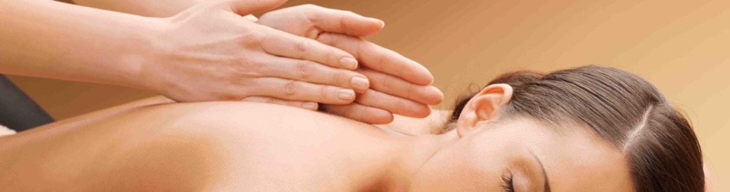 Für Ihre Schönheit betrachte ich mehr als nur Ihre Haut - körperliche Entspannung, Harmonie zwischen Körper und Geist, sowie das passende Styling sind für mich ebenso wichtige Faktoren für Ihr Wohlbefinden!