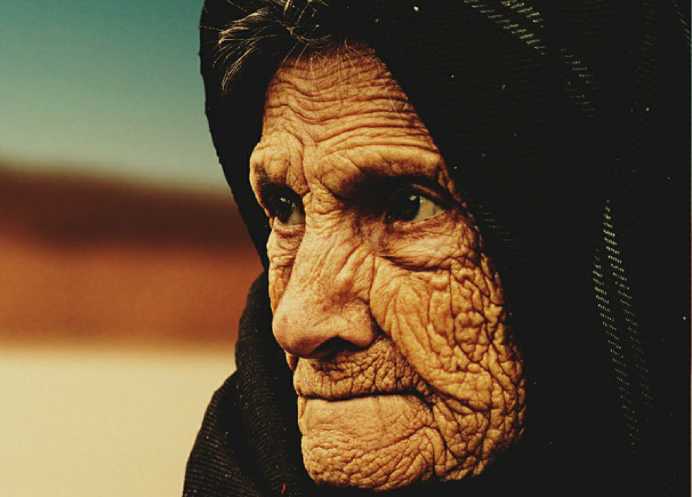 Dauerhafte mentale Anspannung  führt zu vorzeitiger Faltenbildung!