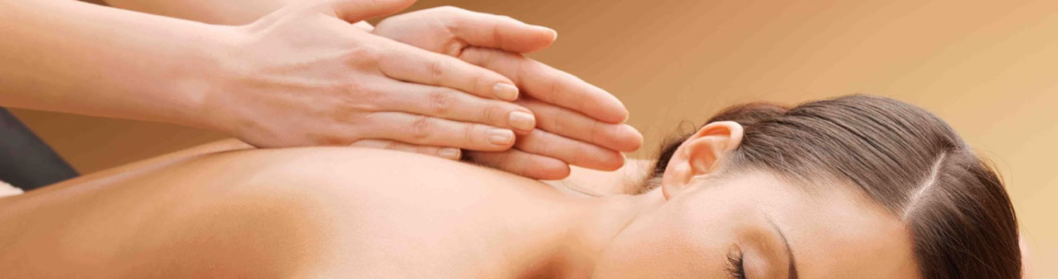 Für Ihre Schönheit betrachte ich mehr als nur Ihre Haut - körperliche Entspannung, Harmonie zwischen Körper und Geist, sowie das passende Styling sind für mich ebenso wichtige Faktoren für Ihr Wohlbefinden!